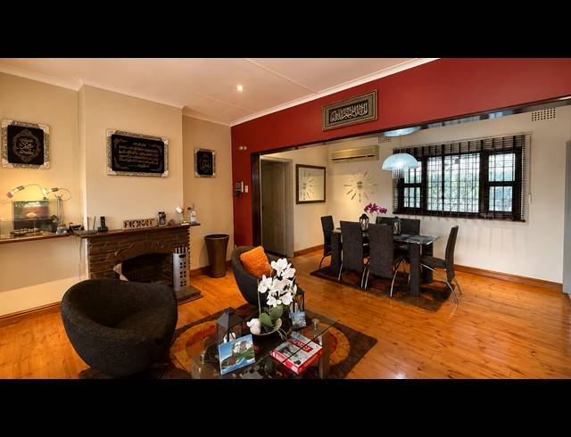 4 BEDROOM FREESTANDING FOR SALE IN BEREA WEST